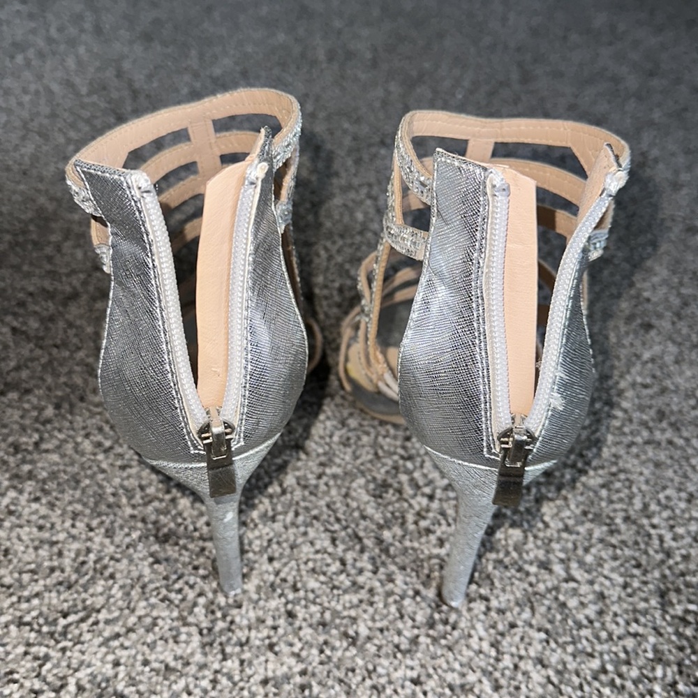 High Heels - Picture 3 of 3